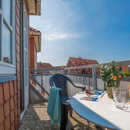 Ferienwohnungen Amrumbank Busum Exterior photo